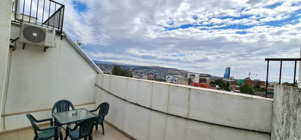 Duplex Apartment In The City Center Tiflis Exterior foto