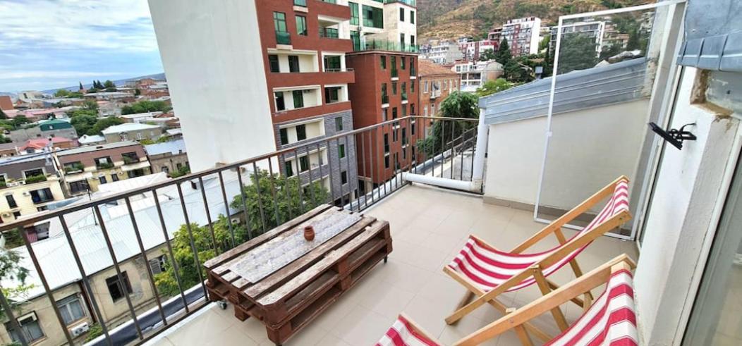 Duplex Apartment In The City Center Tiflis Exterior foto